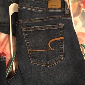 AMERICAN EAGLE BOTCUT JEANS not for sale